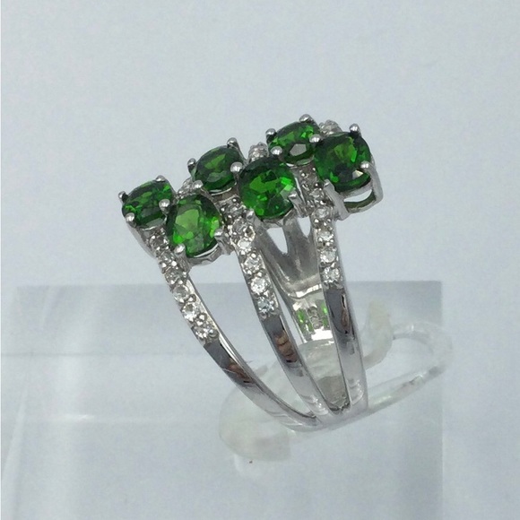 Sz 7 Genuine Chrome Diopside Ring NWOT - Picture 2 of 5